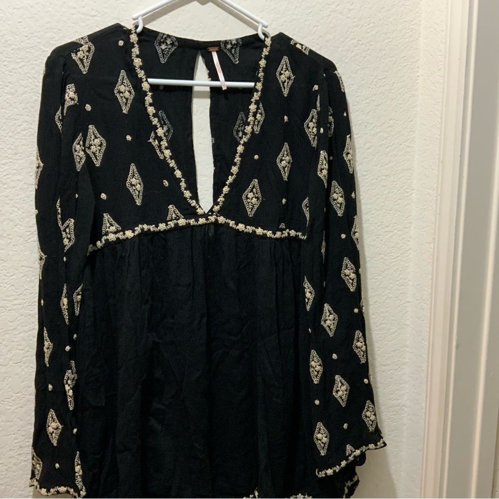 Free People Embroidered Bell Sleeve Top Tunic Size XS NWOT